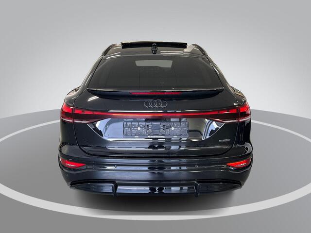Audi Q6 e-tron S edition Quattro 100 kWh 420pk · SOH 97,1% · Panoramadak · 360 Camera · Wegklapbare Trekhaak · Elek. Voorstoelen · Kuipsport stoel · 20'' Inch · Garantie t/m 23-04-2030 of 100.000km