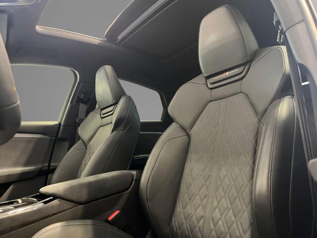 Audi Q6 e-tron S edition Quattro 100 kWh 420pk · SOH 97,1% · Panoramadak · 360 Camera · Wegklapbare Trekhaak · Elek. Voorstoelen · Kuipsport stoel · 20'' Inch · Garantie t/m 23-04-2030 of 100.000km