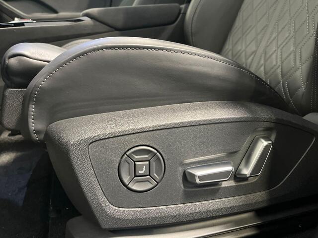 Audi Q6 e-tron S edition Quattro 100 kWh 420pk · SOH 97,1% · Panoramadak · 360 Camera · Wegklapbare Trekhaak · Elek. Voorstoelen · Kuipsport stoel · 20'' Inch · Garantie t/m 23-04-2030 of 100.000km