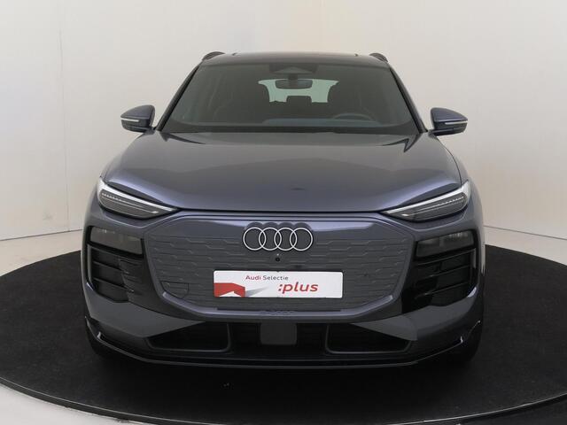 Audi Q6 e-tron S edition performance 100 kWh | Panoramadak | Trekhaak | Luchtvering | Bang & Olufsen | 360 camera | Head-up display | Keyless | Sfeerverlichting |