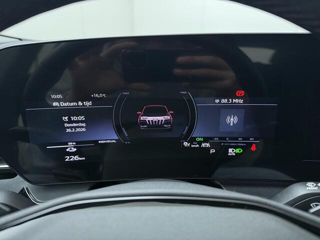Audi Q6 e-tron Advanced edition performance 100 kWh | 306 PK | SoH 97% | Warmtepomp | Matrix LED koplampen | Adaptive cruise control |