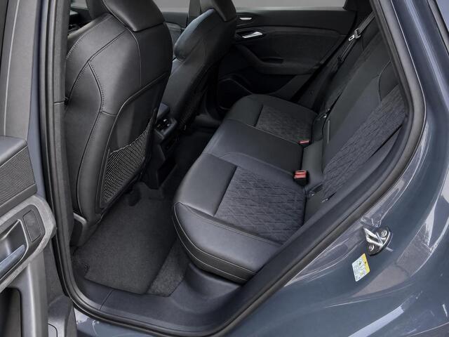 Audi Q6 e-tron S edition 306pk performance 100 kWh · Panoramadak · Luchtvering · Trekhaak · 360 Camera · Warmtepomp · Head-Up · Elek. Voorstoelen · 21'' Inch · 24-11-2030 of 100.000km