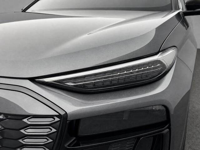 Audi Q6 e-tron S edition performance 100 kWh 306 PK · Tech pro · Glazen panoramadak · Trekhaak elek. wegklapbaar · Optiekpakket zwart