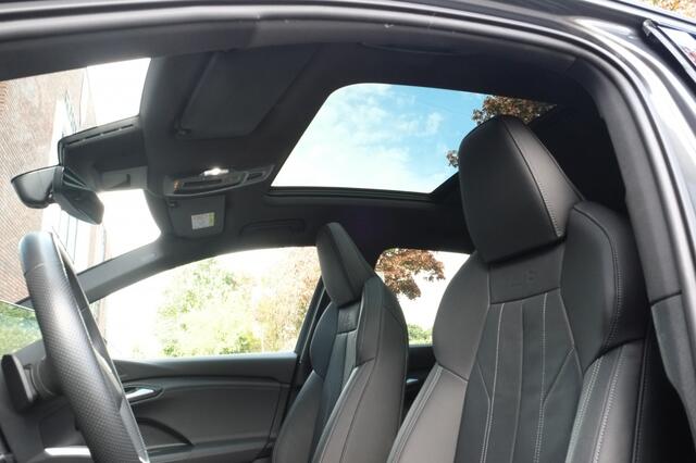 Audi Q6 e-tron performance 225 kW S-line panorama, trekhaak