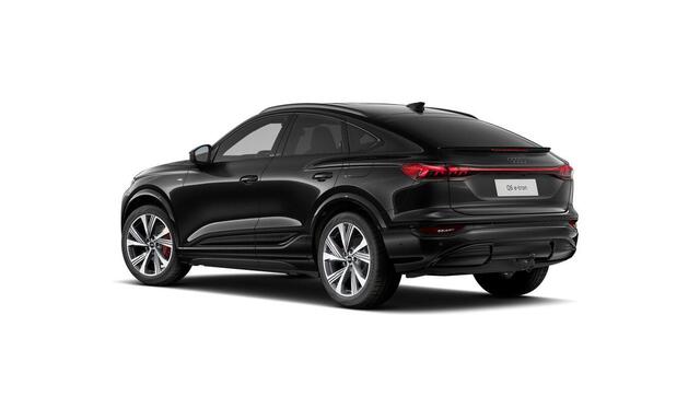 Audi Q6 e-tron S edition performance 100 kWh | Adaptieve Luchtvering | Trekhaak | Panoramadak | Matrix LED | Warmtepomp | 360 camera