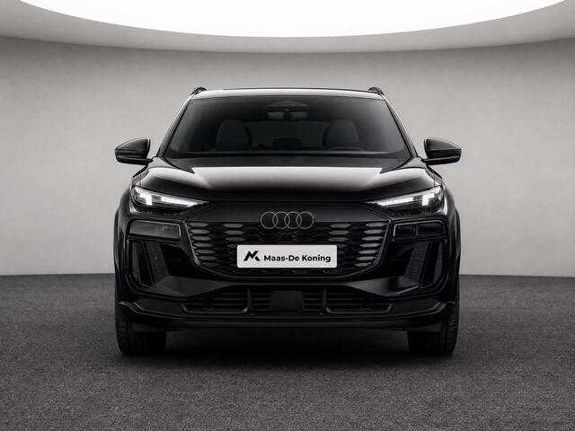 Audi Q6 e-tron S edition 83 kWh 252 PK · Glazen panoramadak · Trekhaak elek. wegklapbaar · S line zwart leder-kunstlederen bekleding