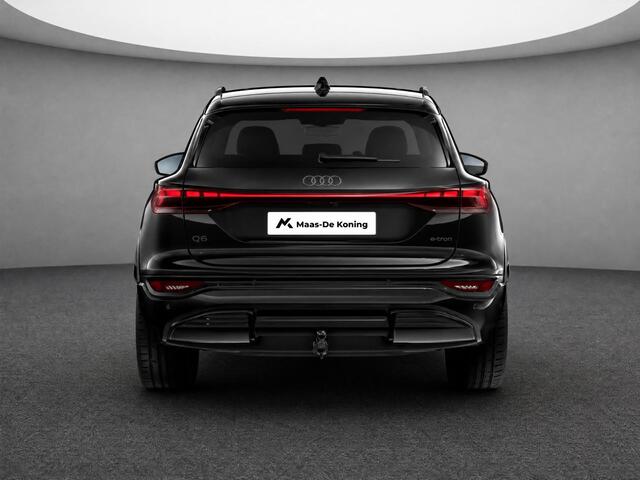 Audi Q6 e-tron S edition 83 kWh 252 PK · Glazen panoramadak · Trekhaak elek. wegklapbaar · S line zwart leder-kunstlederen bekleding
