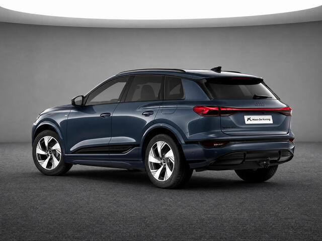 Audi Q6 e-tron S edition 83 kWh 252 PK · Adaptieve luchtvering · Glazen panoramadak · Trekhaak elek. wegklapbaar