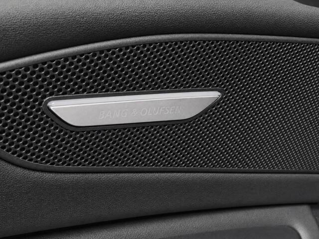 Audi Q6 e-tron edition quattro 100 kWh / 388PK · Panoramadak · S line interieur · Bang & Olufsen · Leder · Trekhaak · 360°Camera · Garantie t/m 25-10-2030 of 100000km.