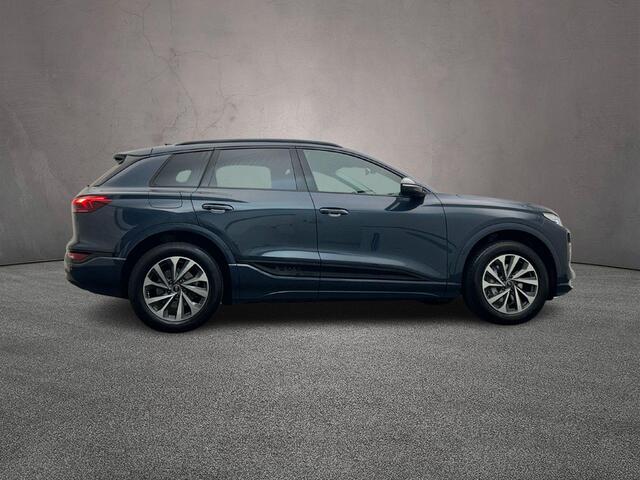 Audi Q6 e-tron edition performance 306PK 100 kWh | Stoelverwarming | 19-Inch | Sportstoelen | Privacy-Glas | Navi | Smartphone-Interface |