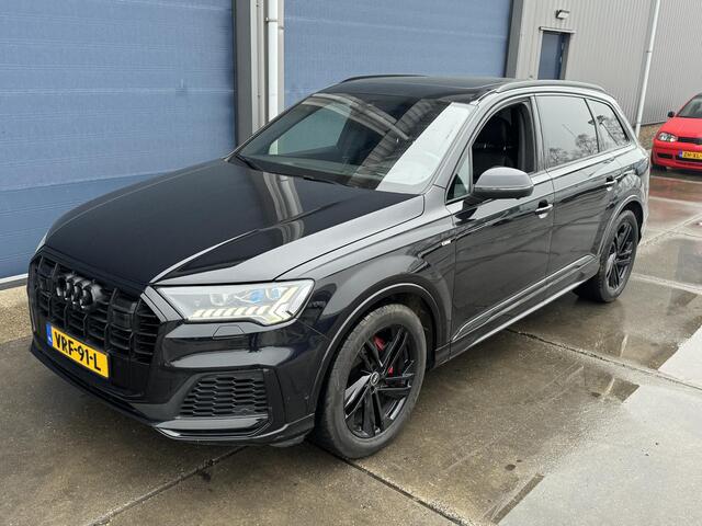 Audi Q7 S-Line Grijs kenteken 3X S-LINE / 360 CAMERA / ADAPTIVE CRUISE CONTROLE / BLACK LINE