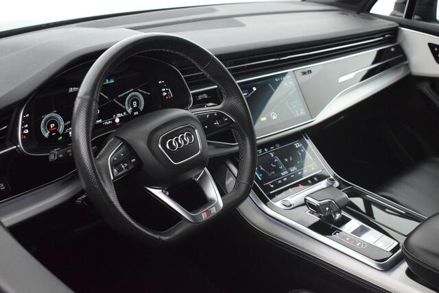 Audi Q7 60 TFSI e 456pk quattro S-Line Competition Trekhaak Camera B&O Luchtvering Leder Virtual Cockpit Navigatie
