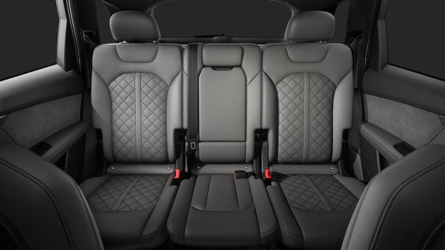 Audi Q7 55 TFSI e quattro 394 Tiptronic Pro Line S Automaat | Vierwielbesturing | Achterbank plus | Sportstoelen plus voorin | Achteruitrijcamera | Privacy glas (donker getint) | Parkeerhulp voor en achter | Automatisch dimmende binnenspiegel