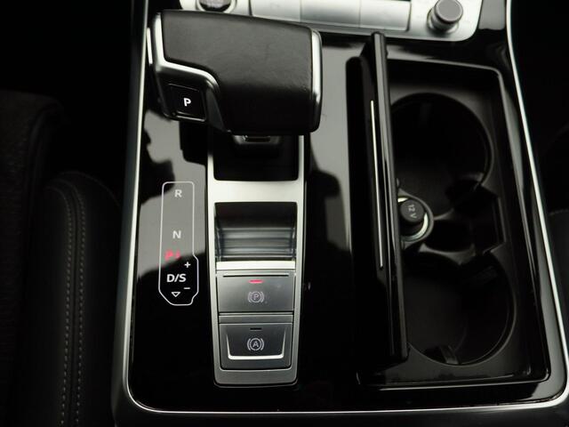 Audi Q7 55 TFSI e quattro Pro Line Plus | Navi | B&O Audio | Elektrisch panoramadak | 21" Lichtmetalen velgen | Elektrisch wegklapbare trekhaak | Elektrische achterklep