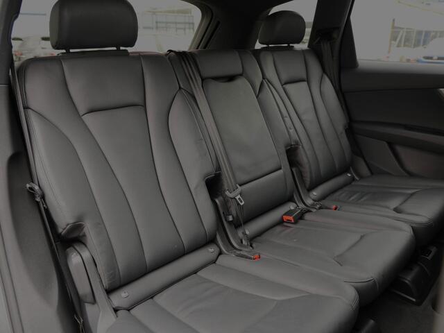 Audi Q7 55 TFSI e quattro Pro Line Plus 381pk | Luchtvering | Trekhaak | Keyless | Head-up | Keyless | Camera | Dodehoekdetectie | Adaptive Cruise