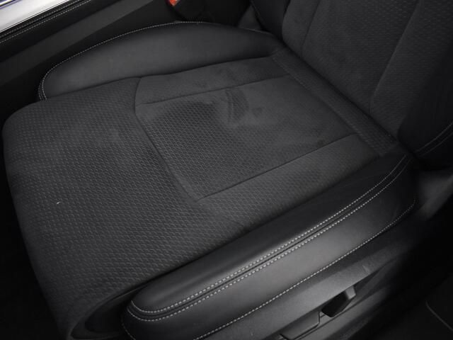 Audi Q7 55 TFSIe 381pk Tiptronic Quattro Pro Line S · Camera · Luchtvering · Side Assist · Elek. Achterklep · Elek. Voorstoelen · Apple/Android Car Play · 22'' Inch · Garantie t/m 26-08-2027 of 100.000km