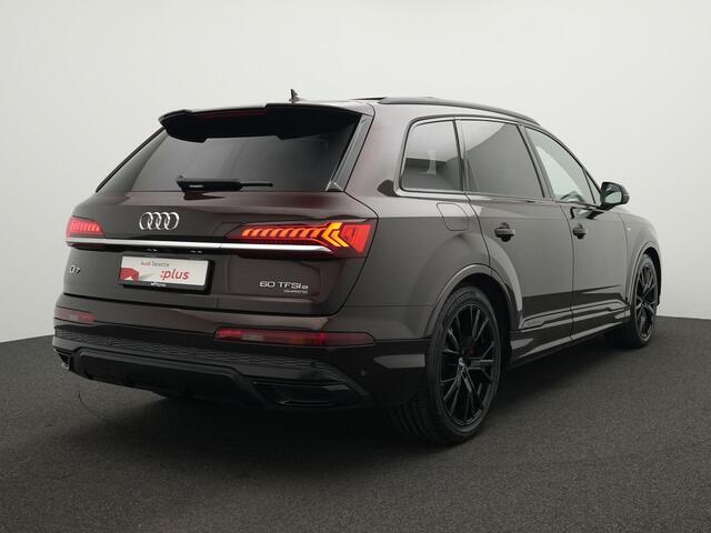 Audi Q7 60 TFSI e 462 pk Tiptronic quattro Competition | Barrique Bruin Metallic | Panoramadak | Standkachel | Trekhaak | Luchtvering | 21 inch