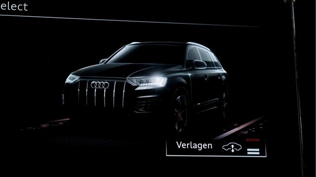 Audi Q7 Audi Q7 55 TFSI e quattro 280kW/381pk Aut8 Pro Line S LUCHTVERING + PANORAMADAK + MATRIX LED + LEER DIAMOND STITCH + BLACK OPTIEK + EL.STOELEN + PD-GLASS + SFEERVERLICHTING + CAMERA + KEYLESS START + LANE ASSIST + PARKSENSOREN + 22" LM-VELGEN!!