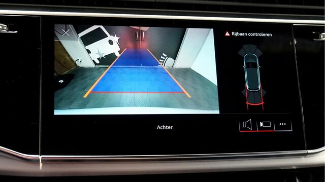 Audi Q7 Audi Q7 55 TFSI e quattro 280kW/381pk Aut8 Pro Line S LUCHTVERING + PANORAMADAK + MATRIX LED + LEER DIAMOND STITCH + BLACK OPTIEK + EL.STOELEN + PD-GLASS + SFEERVERLICHTING + CAMERA + KEYLESS START + LANE ASSIST + PARKSENSOREN + 22" LM-VELGEN!!