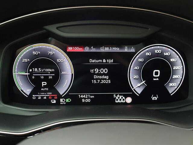 Audi Q7 60 TFSI e quattro Pro Line S Competition | 490 PK | SoH 97% | Panoramadak | Trekhaak | Nachtzicht-assistent | Vierwielbesturing | Matrix LED-koplampen | Head-up display |