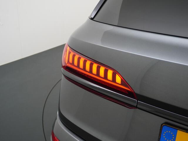 Audi Q7 55 TFSI e quattro S LINE in - exterieur | MEGA VOL! | HEAD UP | LUCHTVERING |360gr | ADD. CRUISE | STOELVERWARMING VOOR+ ACHTER| RIJKLAARPRIJS INCL. 12MND BOVAG