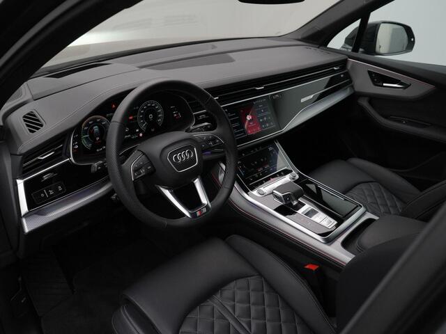 Audi Q7 60 TFSI e 490 pk tiptronic quattro Pro Line S Competition / S-Line | Panoramadak | Trekhaak | Valcona leder | Laser LED | Sportstoelen Plus | Uitgebreid lederpakket | Vierwielbesturing