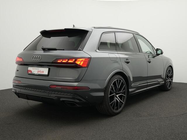 Audi Q7 60 TFSI e 490 pk tiptronic quattro Pro Line S Competition / S-Line | Panoramadak | Trekhaak | Valcona leder | Laser LED | Sportstoelen Plus | Uitgebreid lederpakket | Vierwielbesturing