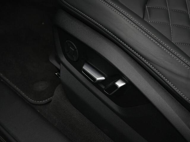 Audi Q7 60 TFSI e 490 pk tiptronic quattro Pro Line S Competition / S-Line | Panoramadak | Trekhaak | Valcona leder | Laser LED | Sportstoelen Plus | Uitgebreid lederpakket | Vierwielbesturing