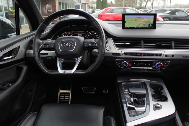 Audi Q7 3.0 TDI e-tron quattro Sport / Trekhaak / Panoramadak / Camera / 21'' / Luchtvering / Leder / Bose / Getint glas / Stoelverwarming / DAB / Cruise Control