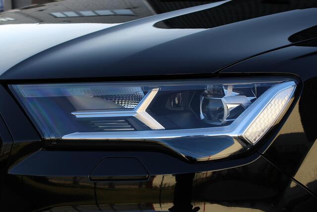 Audi Q7 55 TFSI e quattro S LINE PANO RS STOEL SFEER BLACK