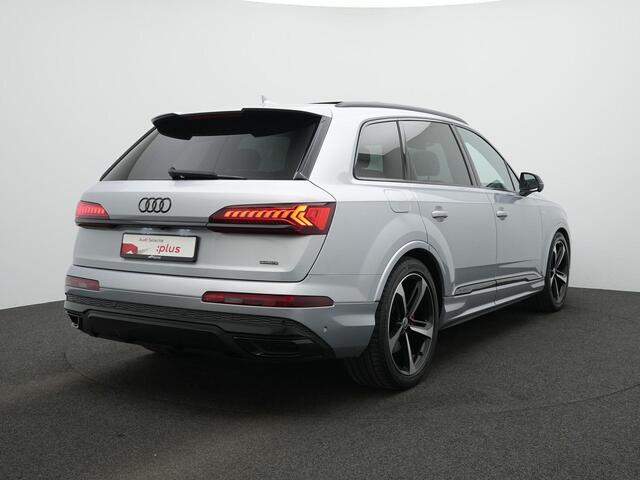 Audi Q7 55 TFSI e 381 pk tiptronic quattro Pro Line S / S-Line | Panoramadak | 360 Camera | Geheugenstoel | Leder/alcantara