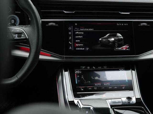 Audi Q7 55 TFSI e 381 pk tiptronic quattro Pro Line S / S-Line | Panoramadak | 360 Camera | Geheugenstoel | Leder/alcantara
