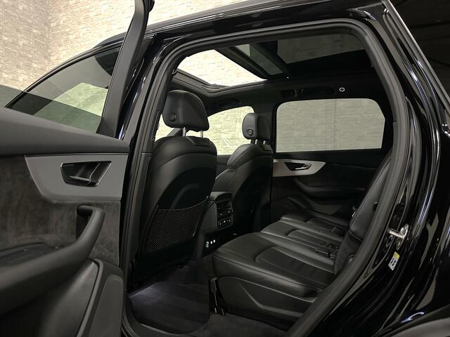 Audi Q7 55 TFSI e S-Line | Panorama | Leder | Luchtvering | LED-Matrix | Keyless-Go | 22 inch | Memory | Stoelverwarming V+A | Camera | Virtual-Cockpit | 3-Zone Clima | Draadloos Laden | Standkachel | Getint Glas |