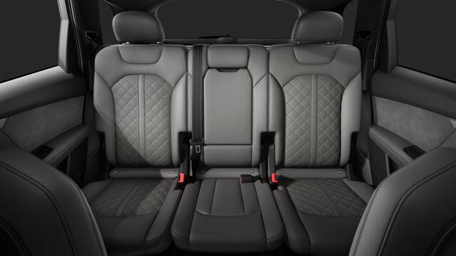 Audi Q7 55 TFSI e quattro 394 Tiptronic Pro Line S Automaat | Optiekpakket zwart plus | Vierwielbesturing | Privacy glas (donker getint) | Sportstoelen plus voorin | Achterbank plus