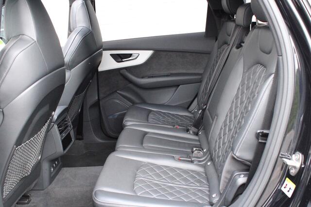 Audi Q7 4.0 TDI SQ7 quattro / Pano / 7-pers / Luchtvering / 4W-Sturing / Massage / Vol Opties / NIEUWSTAAT