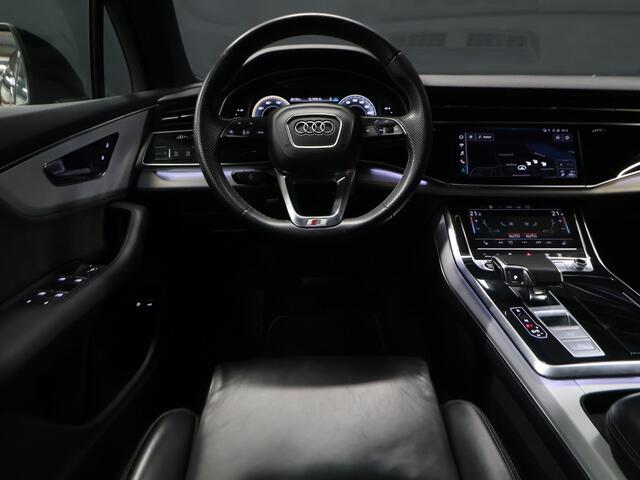 Audi Q7 60 TFSI e quattro Competition S Line [LUCHTVERING, TREKHAAK UITKLAPBAAR, SFEERVERLICHTING, ELEKTRISCH VERSTELBARE STOELEN, APPLE CARPLAY, ANDROID, STOELVERWARMING, CAMERA, PDC V+A, VOL LEDER, CRUISE, CLIMATE, NIEUWSTAAT]