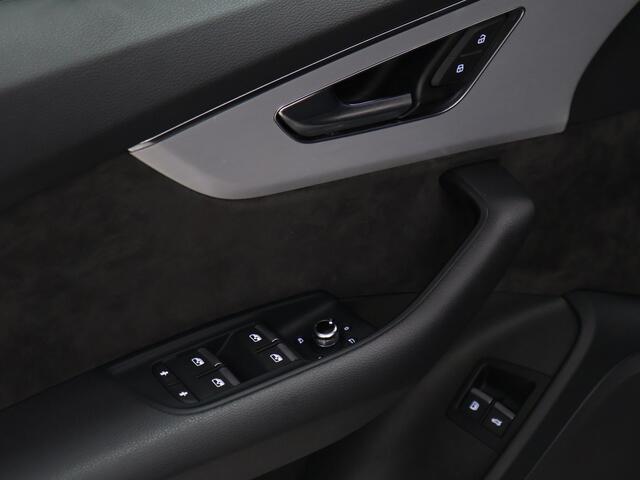 Audi Q7 60 TFSI e quattro Competition S Line [LUCHTVERING, TREKHAAK UITKLAPBAAR, SFEERVERLICHTING, ELEKTRISCH VERSTELBARE STOELEN, APPLE CARPLAY, ANDROID, STOELVERWARMING, CAMERA, PDC V+A, VOL LEDER, CRUISE, CLIMATE, NIEUWSTAAT]