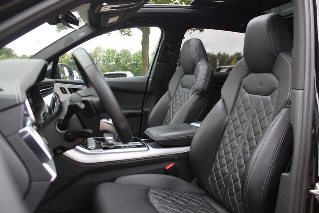 Audi Q7 60 TFSI e quattro Pro Line S Competition / Trekhaak / Panoramadak / 360Camera / Head-up / Softclose / Laser LED / Luchtvering / 22'' / B&O / RS Seats / Keyless / Stuur+Stoelverwarming / Dodehoek / DAB / ACC