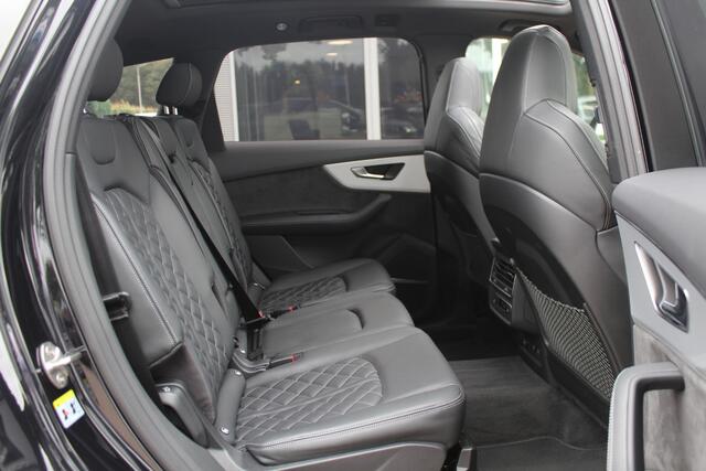 Audi Q7 60 TFSI e quattro Pro Line S Competition / Trekhaak / Panoramadak / 360Camera / Head-up / Softclose / Laser LED / Luchtvering / 22'' / B&O / RS Seats / Keyless / Stuur+Stoelverwarming / Dodehoek / DAB / ACC