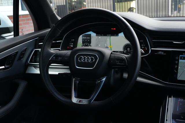 Audi Q7 55 TFSI e Quattro Pro Line S | Facelift | 394pk | Pano | Trekhaak | HUD | 360° | Een bijzonder complete en luxe uitgevoerde Audi Q7 55 TFSI e quattro Pro Line S, uitgevoerd in wit metallic met een stijlvol zwart interieur. Deze krachtige plug-in hybride combineert het ver