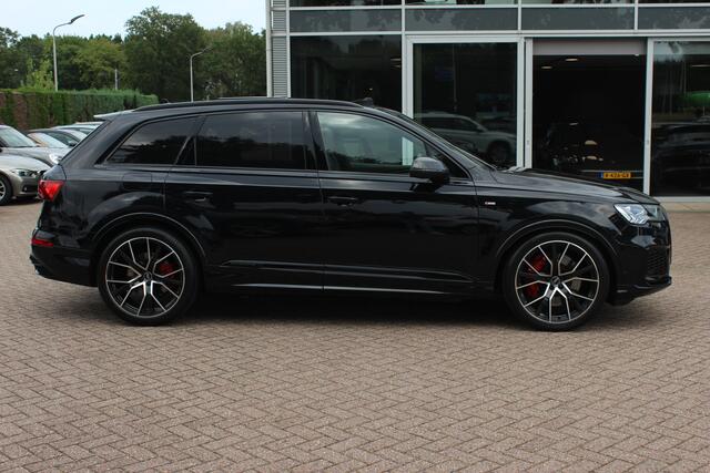 Audi Q7 60 TFSI e quattro Competition / SoH 91,5% / Trekhaak / Panoramadak / 360Camera / Head-up / Softclose / Luchtvering / 22'' / Keyless / Matrix LED / Carbon intr. / Stoelventilatie+Verwarming / Stuurverwarming / Bose / Dodeh