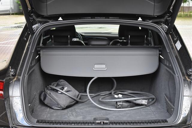 Audi Q8 e-tron 50 quattro S Edition 95 kWh 2x S-Line | NL-Auto | Luchtvering | Pano.dak | Carplay | Virtual Cockpit | Full LED | NAP