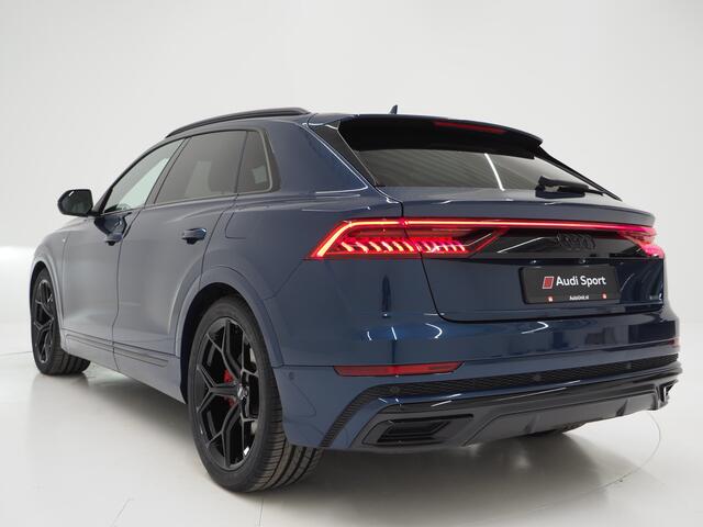 Audi Q8 60 TFSI e quattro Competition | Panoramadak | Luchtvering | 360 | Keyless | Trekhaak
