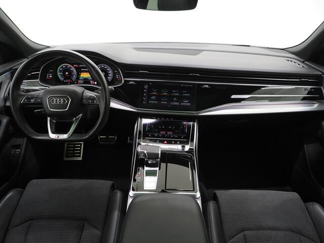 Audi Q8 60 TFSI e quattro Competition | Panoramadak | Luchtvering | 360 | Keyless | Trekhaak