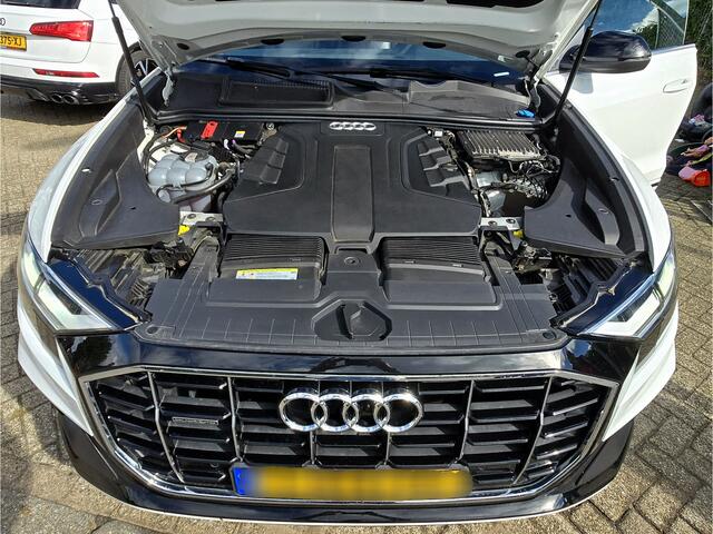 Audi Q8 5.0TDI 286PK QUATTRO S-LINE/PANORAMA/CAMERA/TREKHAAK/NEW!