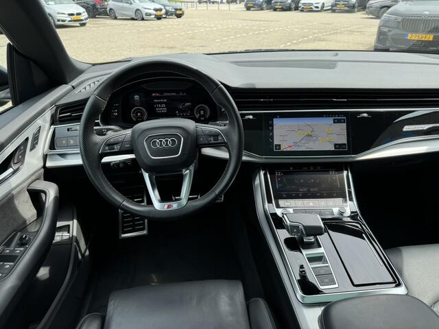 Audi Q8 55 TFSI e quattro Pro Line S-Line Audi S Sportstoelen Ruitstiksel ACC Head-Up Display Panoramadak Bang & Olufsen 23 Inch RSQ8 velgen Matrix Led Nachtzicht 360 Gr Camera Standkachel Keyless Entry Vol!