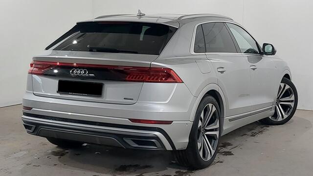 Audi Q8 55 TFSIe S-Line HUD Pano Nachtzicht Matrix