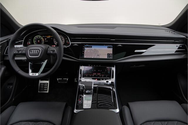 Audi Q8 60 TFSI e quattro Competition Pano, 4-wielsturing, RS stoelen, Carbon 23"