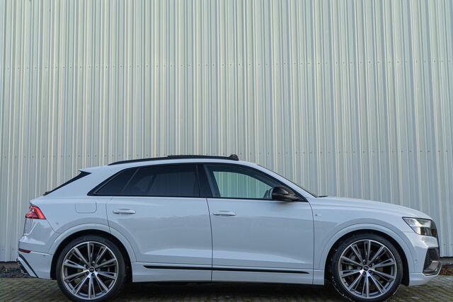 Audi Q8 55 TFSI e Quattro S-Line Pano RS Stoel ACC 360 Head Up Ambient Matrix B&O Luchtv. Softclose Trekhaak