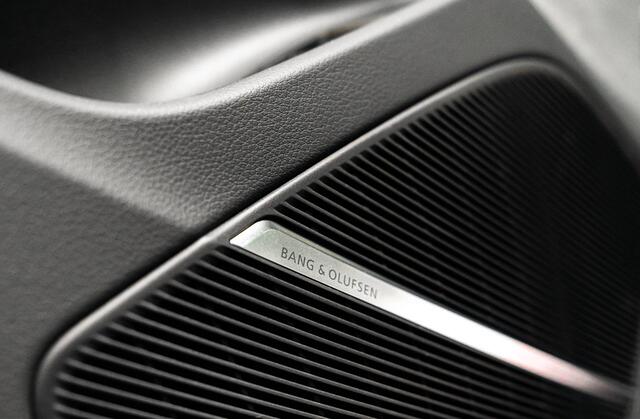 Audi Q8 60 TFSIe Competition 4W-STURING*MASSAGE*HEADUP*ADV.ONDERSTEL